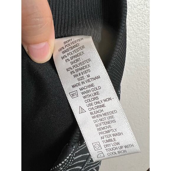 Cypress Club Black White Dotted Print Athletic Skort Size Medium - Picture 6 of 7